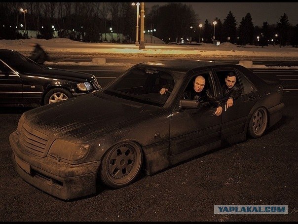 Пьяный бульдозерист снес 7 автомобилей...