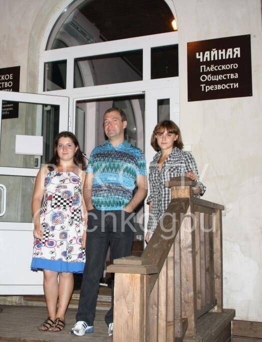 Кадры с нашими звездами из 90-х и 2000-х, которые никому не показывали