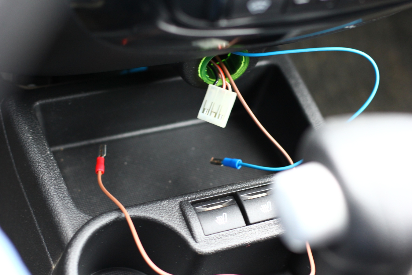 Usb зарядное устройство для автомобиля лада