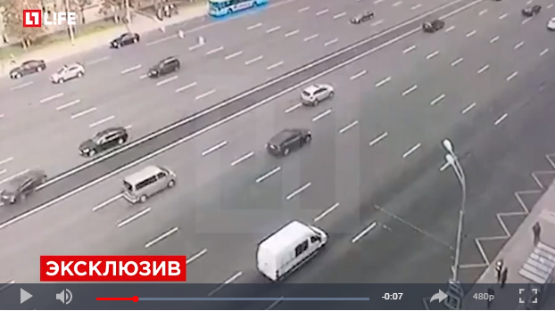 Видео с места аварии на Кутузовском BMW с номерами АМР