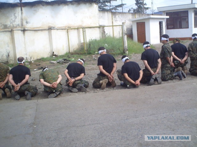 Луганские протестующие - готовящим штурм