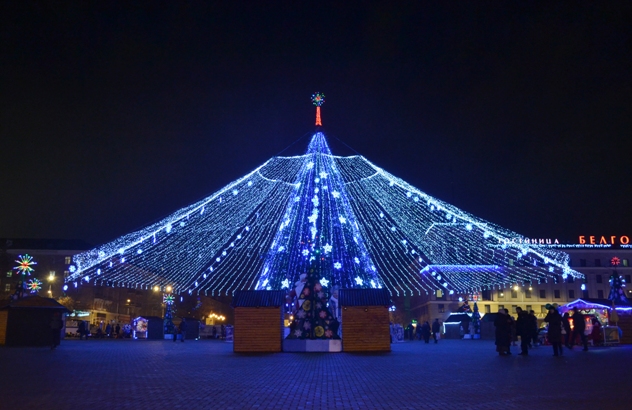 Какая ёлка у Вас в городе?