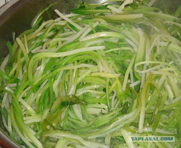 Колбаски-гриль с черемшой