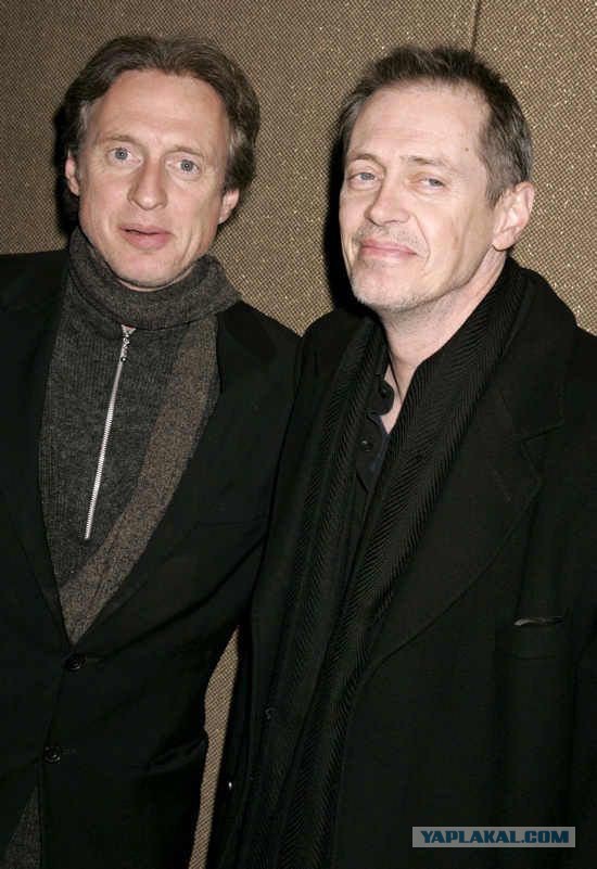 Знаменитости и их родные братья с сестрами