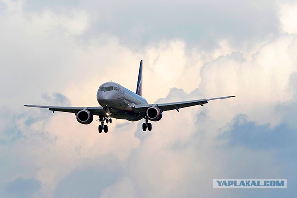 Первый самолет МС-21 вышел из сборочного цеха