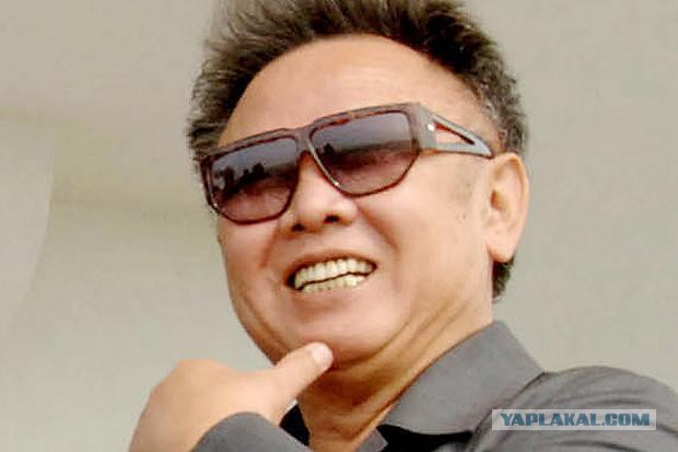 Лишний повод раздеться: звёзды поддержали Ким Кардашьян публикацией своих эротических фото