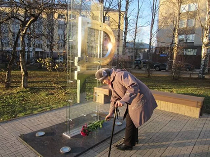 В Сыктывкаре разбили памятник рублю