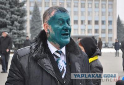 С такими друзьями и врагов не надо...