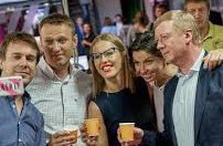 Ответ на вопрос кому выгодна война в/на Украине