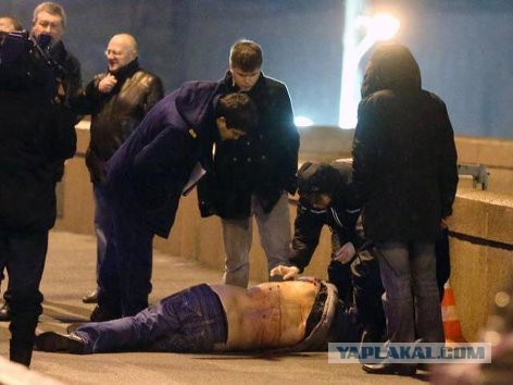 Хоронили Борю порвали два баяна