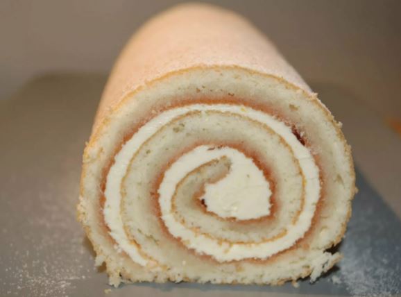 Рулет меренговый