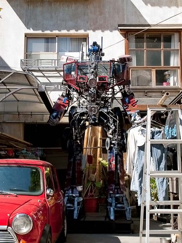 Оптимус Прайм с Тайваня... сушит белье!