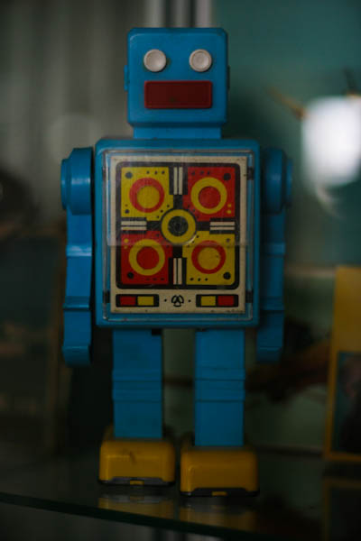 До сих пор ходит