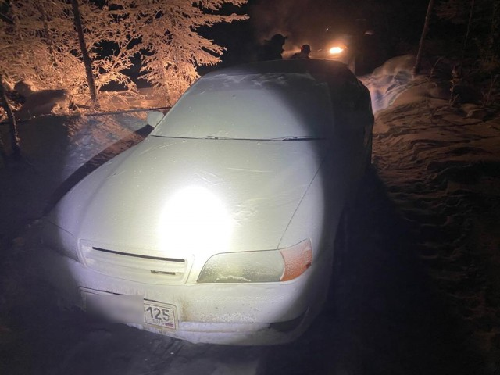 Спасение замерзающих. Как на севере помогают водителям, чьи машины сломались на трассе