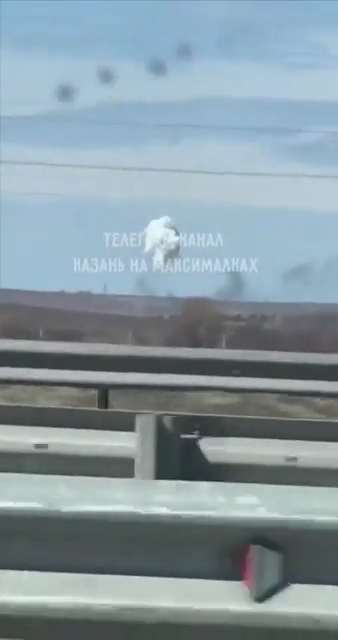 17.04.24. в районе военного аэродрома «Джанкой»  прозвучали взрывы