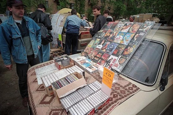 Мгновения России в разных 90-х