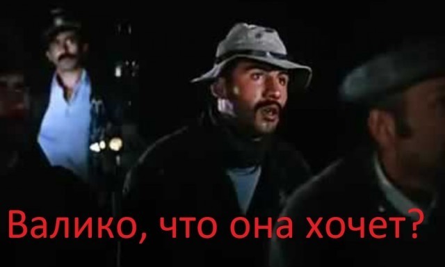 Просто задорная девка танцует