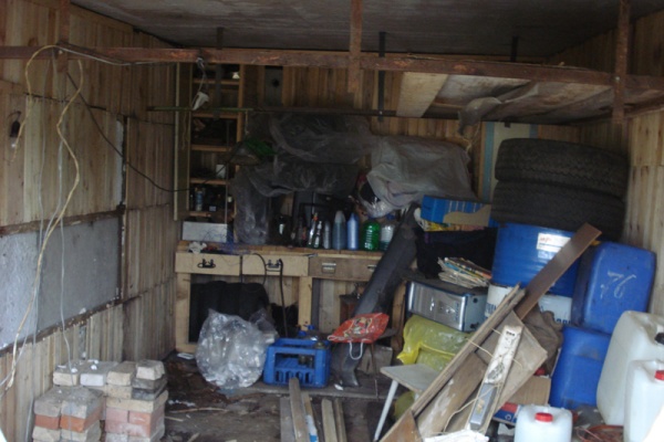 Демонтаж гаражей перешел в мародерство