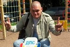 Скромная полиция Петербурга. Жительница Пушкина больше часа следила, чтобы пьяный гаишник не скрылся с «поля боя»
