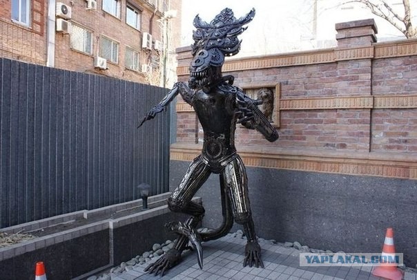 Необычные статуи мира