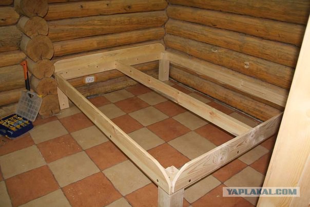 Запил кровати  в пять шагов