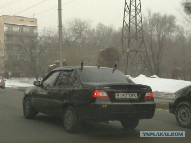 Что за ведерки стоят на авто элиты Украины?!