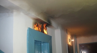 Лифтёры не выезжали к ребёнку в горящем лифте