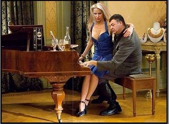 Новенький дом пресс-секретаря Пескова.