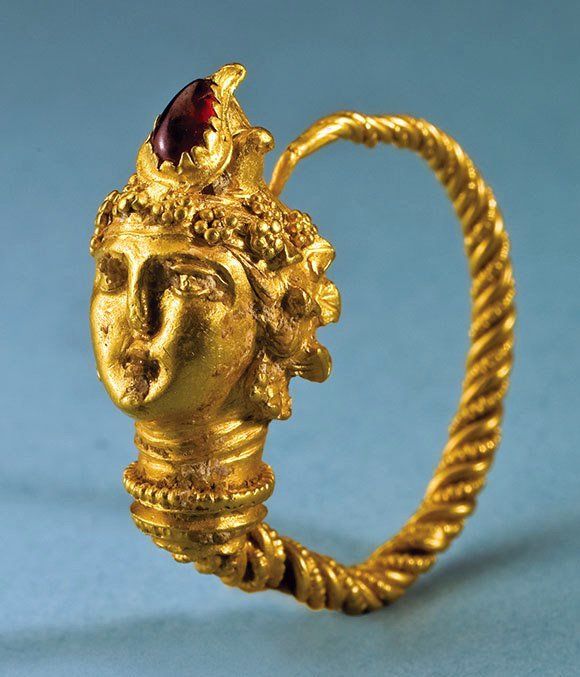 В поисках утерянной сережки…  Загадки, античное золото и драгоценности. 1.