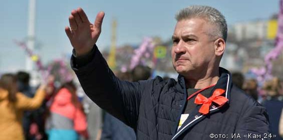 Первомай на Камчатке: полицейские отбирали у людей жёлтые жилеты
