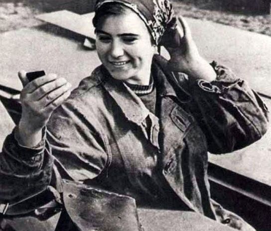 Советские девушки