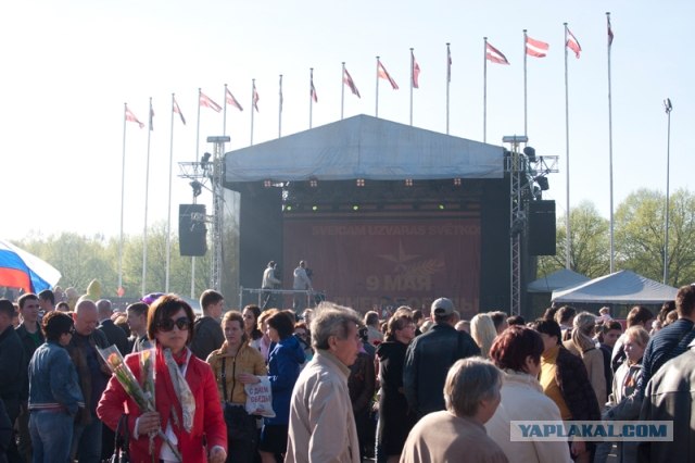 Латвия 2012: травля отмечающих 9 мая