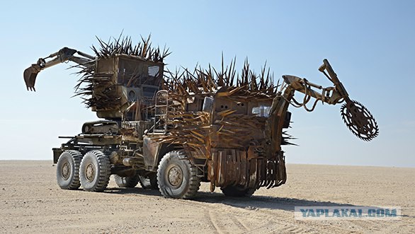 Водителям блокированных на Украине российских фур не продают продукты...