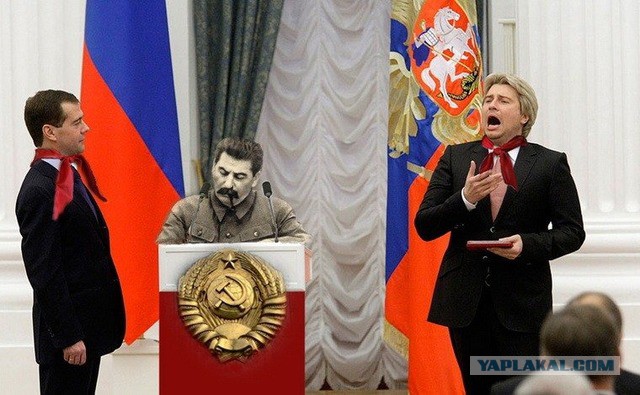 Путин наградил Медведева орденом