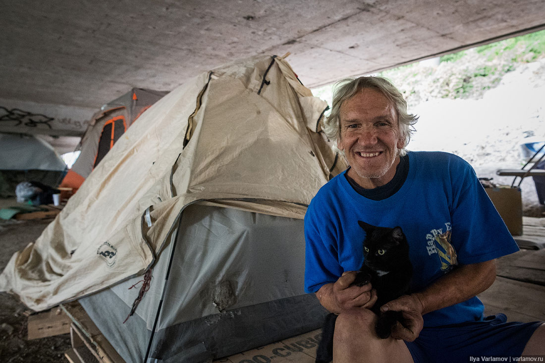 Где живут бомжи. Палатки в Америке бездомные.