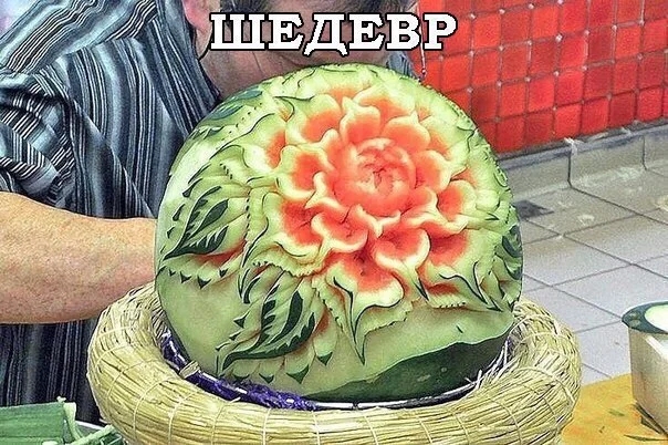 Немного картинок и гифок для пятничного настроения.