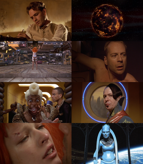 Загадочный объект вырывается из черной дыры