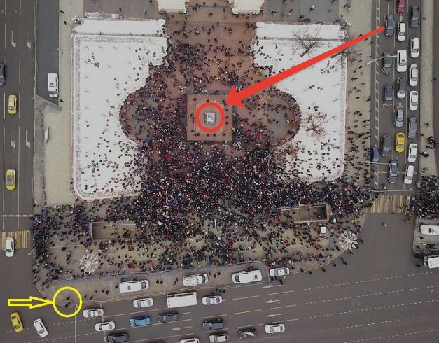 Москва, Тверская, многотысячный митинг протеста, вид сверху (снято с дрона)