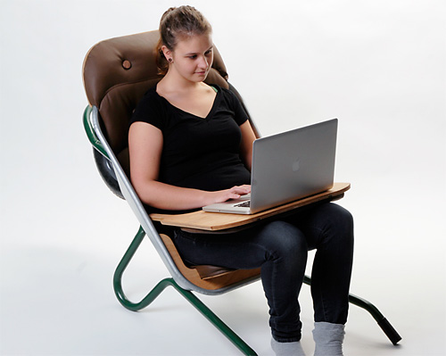 Уснул в тачке