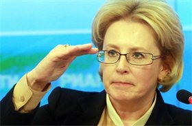 Минздрав РФ призывают признать профессиональную непригодность Вероники Скворцовой. Из-за четырехместных ИВЛ