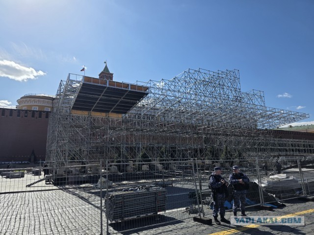 В Совфеде предложили возродить Ленинские комнаты в школах.