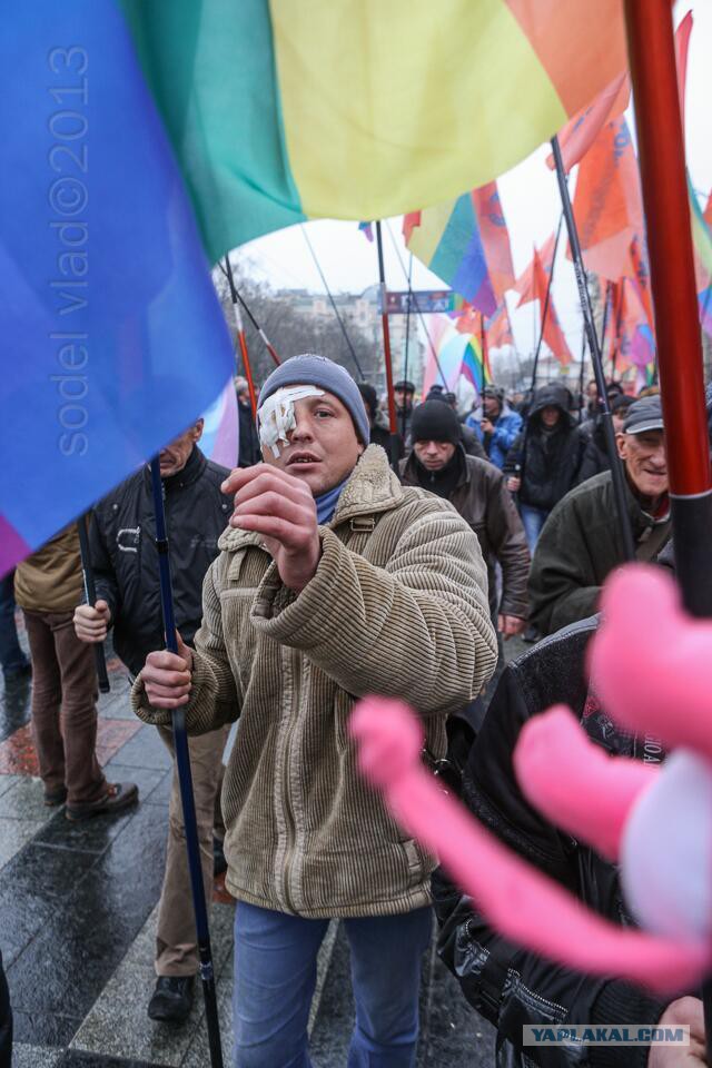 Суровые украинские геи))) с евромайдана