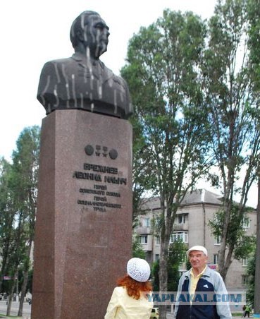 Под Петербургом замироточил Ленин
