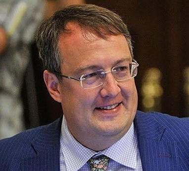 Дми́трий Анато́льевич Я́рош, где это черт?