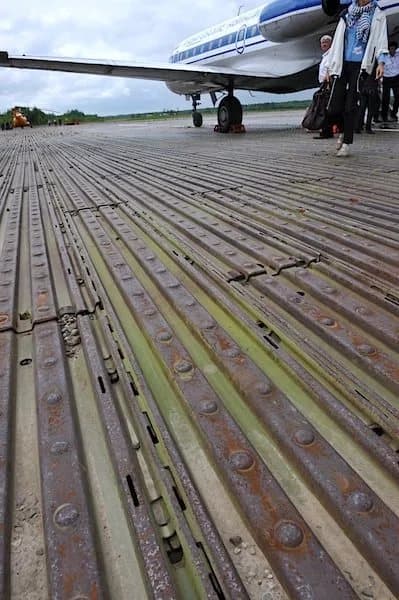 Самолет «Уральских авиалиний» предложили поднять в воздух, разогнав по замерзшему полю