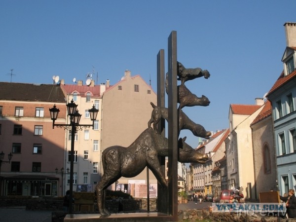 Необычные статуи мира