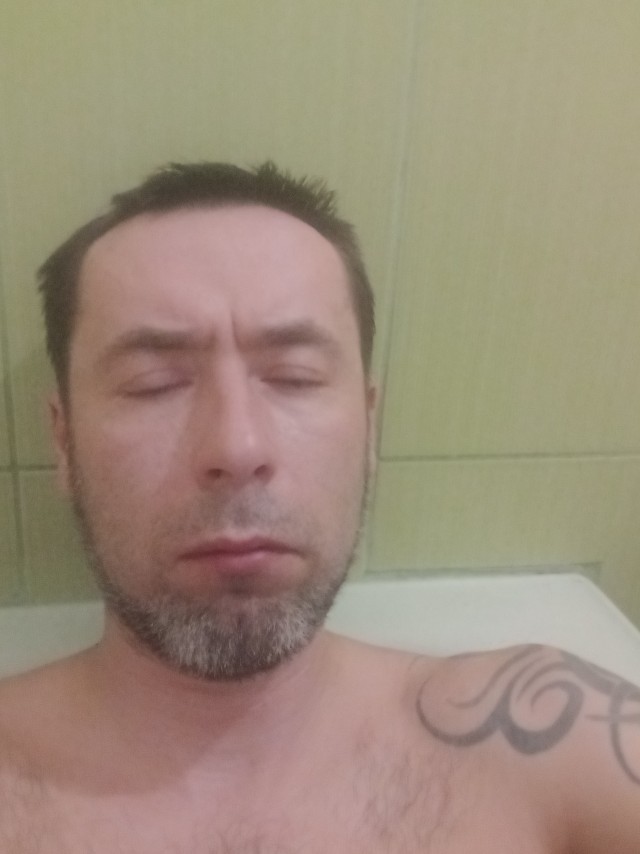 Начал пить