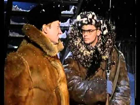 Бабушка поберушка-разводила у монастыря... Вовсе не бабушка!