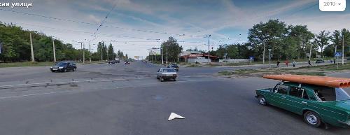 В Харькове очевидец заснял бомбардировку на Клочковской улице