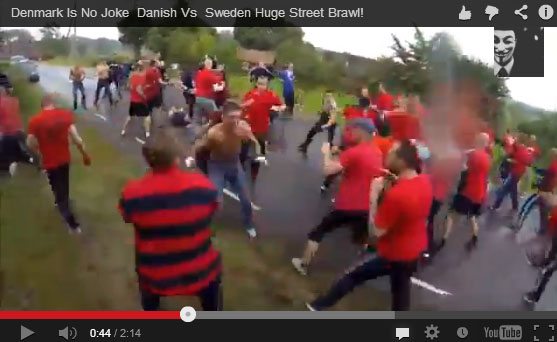 Уличная драка стенка на стенку